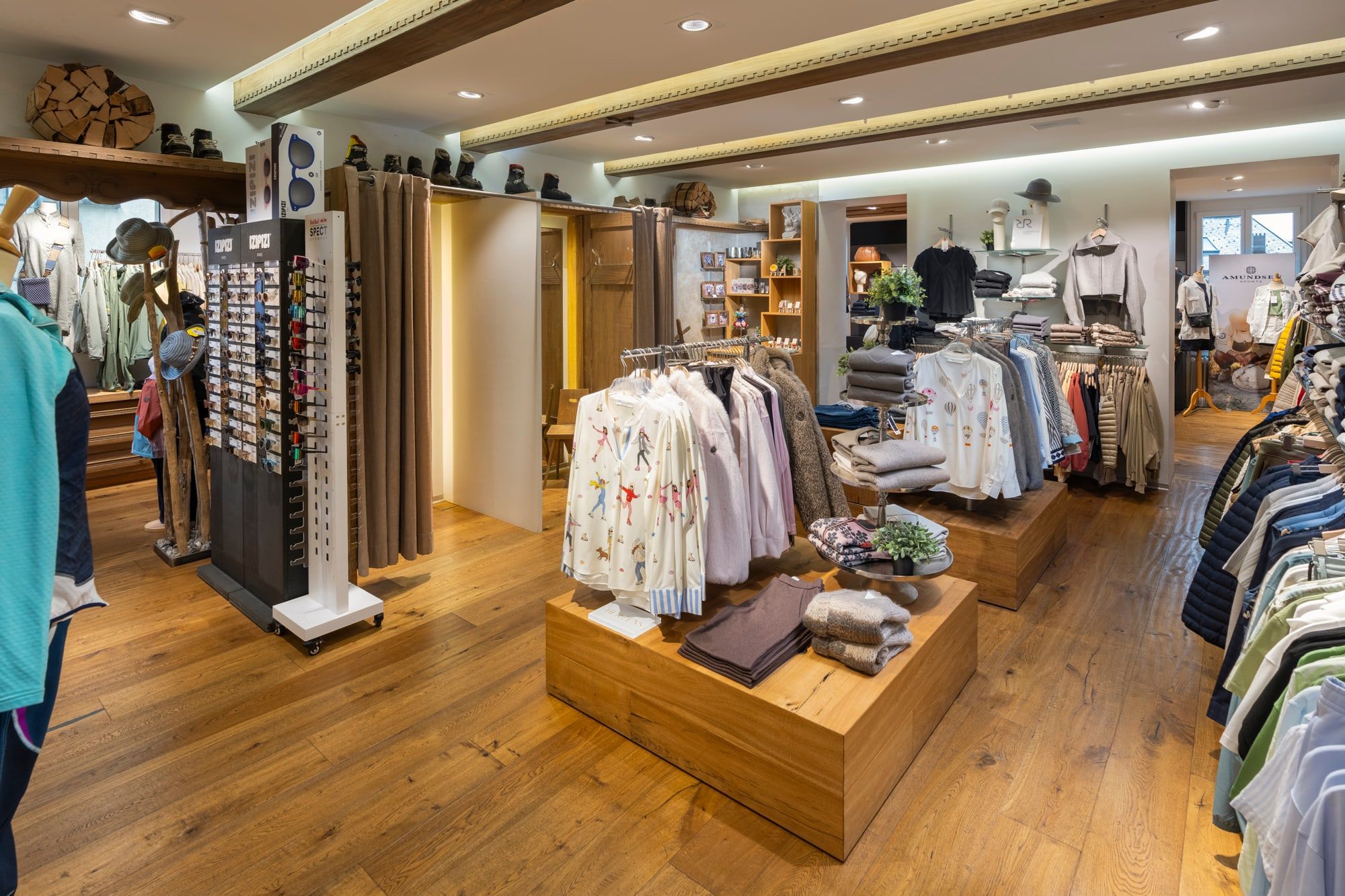 Damenmode bei Molitor Sport